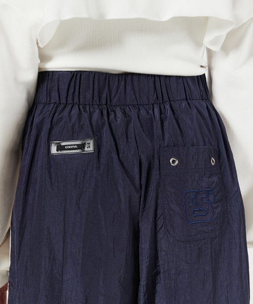 ESSENTIAL（エッセンシャル）の「タフタサイドラインハーフパンツ（その他パンツ・レディース・ネイビー/ブラック・38/36）」の10枚目の写真