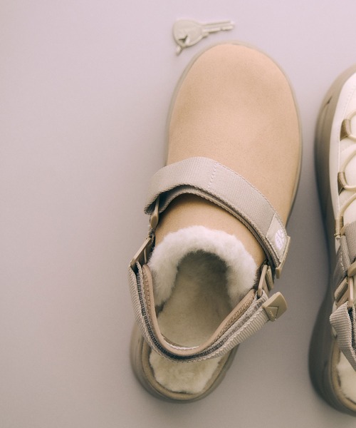 SHAKA（シャカ）の「SHAKA 厚底 クロッグ サンダル SNUG CLOG MOUTON CHUNKY（サンダル・レディース・ブラック/タン・23/24/25/22）」の15枚目の写真