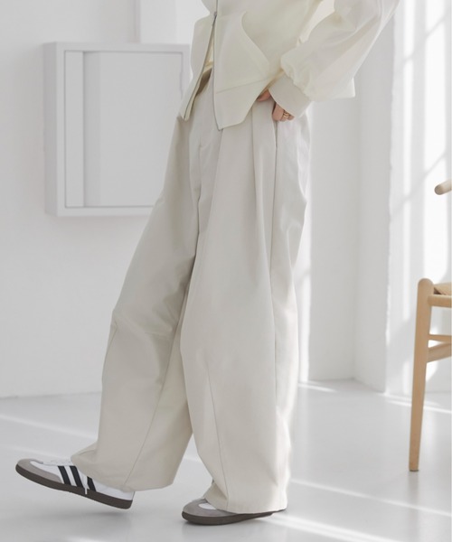 はな出品 ツイル タックカーブパンツ（チノパンツ）｜ANGIE（アンジー）の