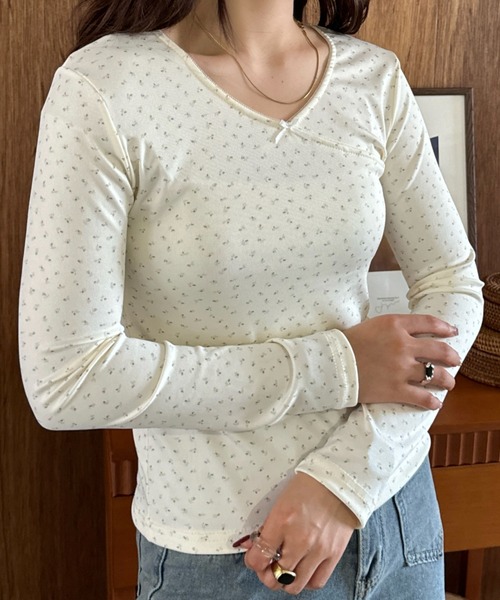 efill（エフィル）の「リボン付き 小花柄 ソフト 長袖 Tシャツ（Tシャツ/カットソー・レディース・アイボリー・FREE）」の19枚目の写真