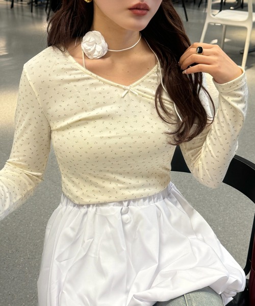 efill（エフィル）の「リボン付き 小花柄 ソフト 長袖 Tシャツ（Tシャツ/カットソー・レディース・アイボリー・FREE）」の18枚目の写真