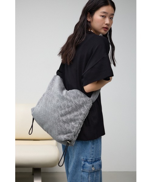 AZUL by moussy(アズールバイマウジー)の「サイドギャザーパデットバッグ(ショルダーバッグ・レディース・シルバー/ブラック/ブラック系その他2・FREE)」の13枚目の写真