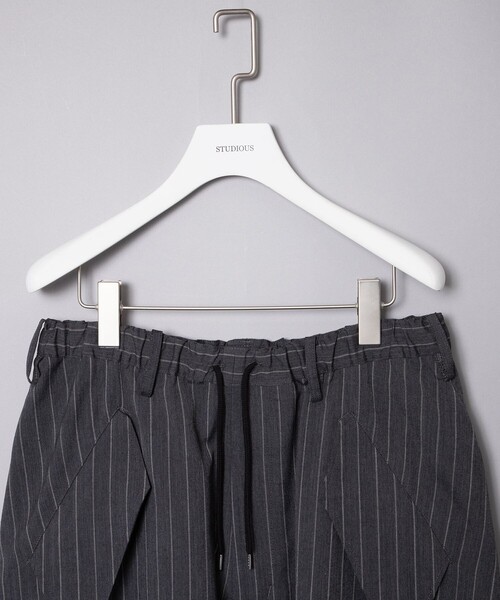 sulvam(サルバム)の「【sulvam】ストライプイージーハーフスラックス(スラックス・メンズ・グレー・S/M/L)」の3枚目の写真