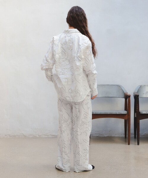 B:MING by BEAMS（ビーミングバイビームス）の「ambiance / Embroidery Shirt（S～M）（シャツ/ブラウス・レディース・ライトブルー/オフホワイト・SMALL/MEDIUM）」の16枚目の写真