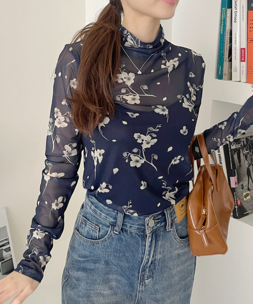 Eclat one(エクラワン)の「【Eclat one】水彩フラワー シアー ハイネック インナー(Tシャツ/カットソー・レディース・アイボリー/ネイビー/ブラック・FREE)」の22枚目の写真