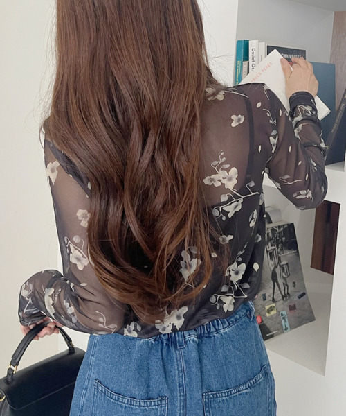 Eclat one(エクラワン)の「【Eclat one】水彩フラワー シアー ハイネック インナー(Tシャツ/カットソー・レディース・アイボリー/ネイビー/ブラック・FREE)」の9枚目の写真