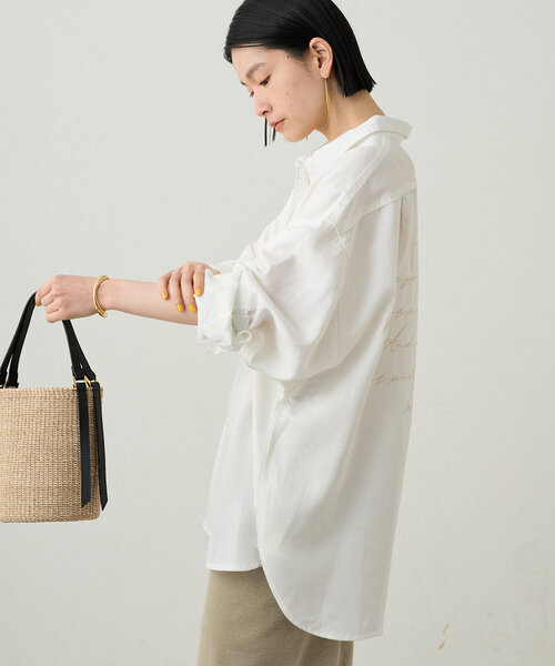 LOUNGEDRESS デニム刺繍シャツ LOUNGEDRESS（ラウンジドレス）の「デニム刺繍シャツ（シャツ