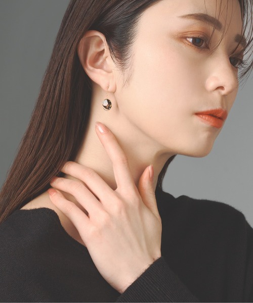 Jewel closet by L&Co.（ジュエルクローゼットバイエルアンドコー）の「K10 スモーキークォーツ ダイヤモンド ピアス（ピアス（両耳用）・レディース・イエローゴールド・FREE）」の3枚目の写真