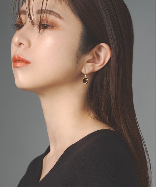 Jewel closet by L&Co.（ジュエルクローゼットバイエルアンドコー）の「K10 スモーキークォーツ ダイヤモンド ピアス（ピアス（両耳用）・レディース・イエローゴールド・FREE）」の4枚目の写真