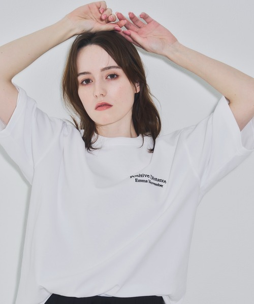 EMMA NOVEMBER　（エマノーヴェンバー）の「Embroidery マグナムウェイト ビッグシルエット Tシャツ（Tシャツ/カットソー・メンズ・ホワイト/ブラック・1/2/3）」の3枚目の写真