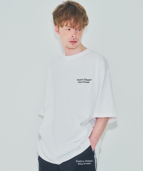 EMMA NOVEMBER　（エマノーヴェンバー）の「Embroidery マグナムウェイト ビッグシルエット Tシャツ（Tシャツ/カットソー・メンズ・ホワイト/ブラック・1/2/3）」の22枚目の写真