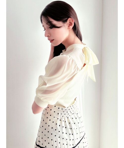 RESEXXY(リゼクシー)の「バックリボンシアースリーブニット(ニット/セーター・レディース・ブルー/ブラック/イエロー・FREE)」の18枚目の写真