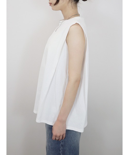 Reurie'(レウリィ)の「ショルダータックノースリーブT/shoulder tuck nosleeve T カットソー 袖なし シンプル 大人カジュアル インナー(Tシャツ/カットソー・レディース・ブラック/ホワイト・FREE)」の16枚目の写真