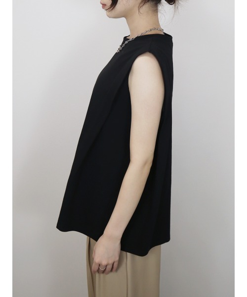 Reurie'(レウリィ)の「ショルダータックノースリーブT/shoulder tuck nosleeve T カットソー 袖なし シンプル 大人カジュアル インナー(Tシャツ/カットソー・レディース・ブラック/ホワイト・FREE)」の21枚目の写真