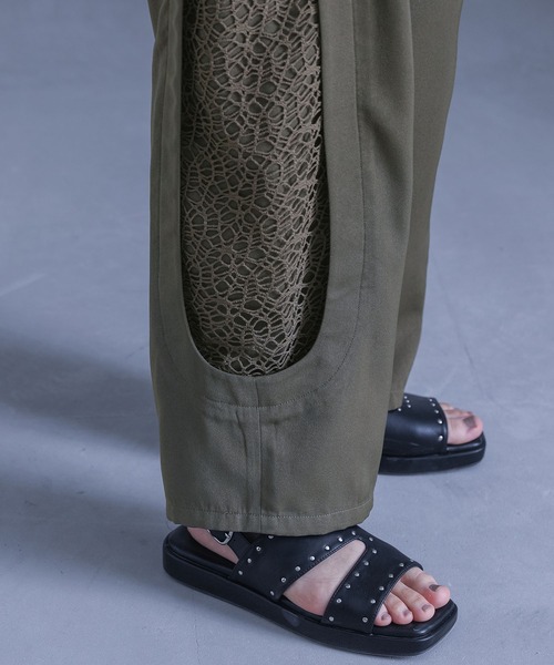 kOhAKU(コハク)の「『脇レース切替バレルパンツ』(その他パンツ・レディース・カーキ/ブラック・1/2)」の8枚目の写真