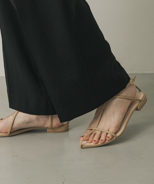 ポインテッドナローストラップサンダル