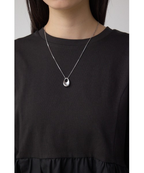 AZUL by moussy(アズールバイマウジー)の「タックスリーブ半袖デザインカットトップス(Tシャツ/カットソー・レディース・アイボリー/ブラック/ライトグリーン・FREE)」の19枚目の写真