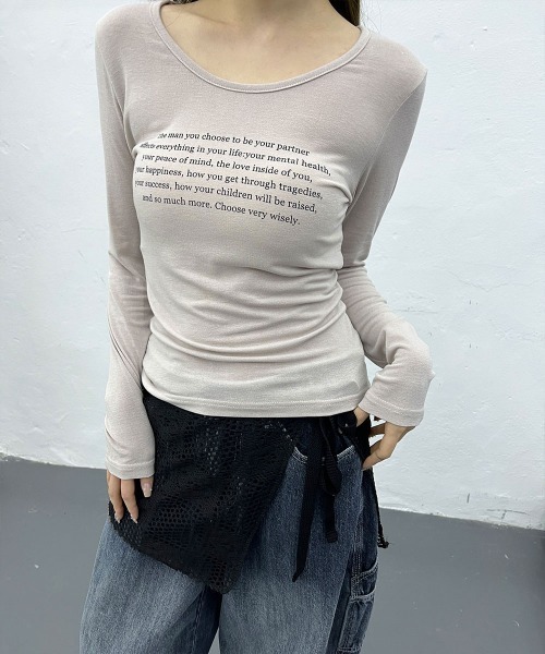 4INT.（フォイント）の「シースルー レタリング ラウンドネック 長袖 Tシャツ（Tシャツ/カットソー・レディース・ホワイト/ブラック/ベージュ/グレー・FREE）」の4枚目の写真