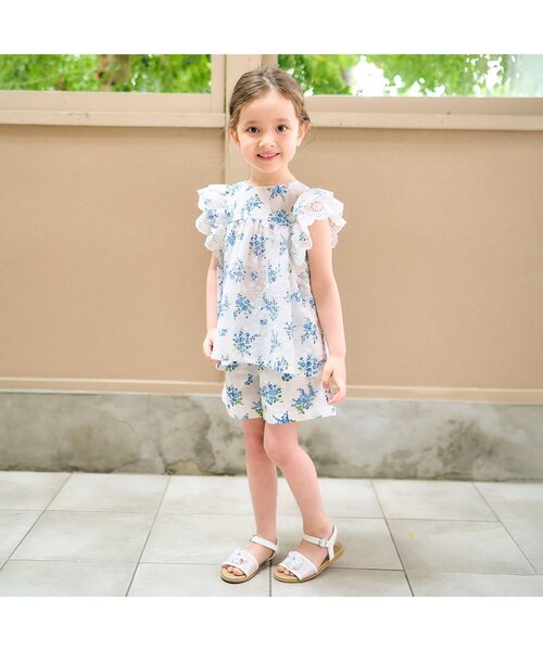 apres les cours（アプレレクール）の「【リンク】レースフラワーショートパンツ（その他パンツ・キッズ・サックスブルー/オフホワイト・110/100/90/80/140/130/120）」の3枚目の写真