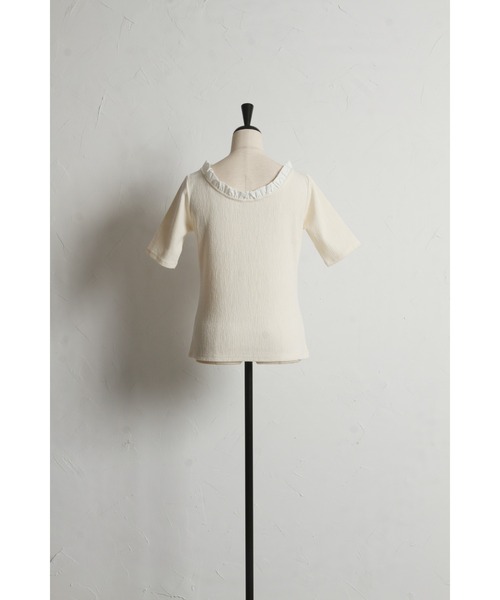&. NOSTALGIA(アンドドットノスタルジア)の「【ZOZO限定】フリル衿バレエネック半袖プルオーバー(Tシャツ/カットソー・レディース・アイボリー/ブラック・M)」の18枚目の写真
