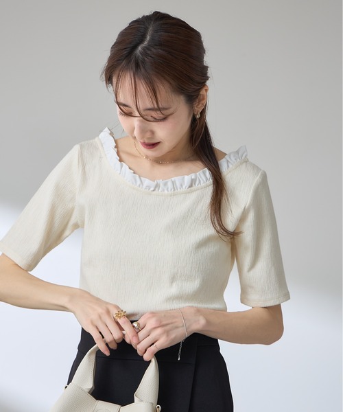 &. NOSTALGIA(アンドドットノスタルジア)の「【ZOZO限定】フリル衿バレエネック半袖プルオーバー(Tシャツ/カットソー・レディース・アイボリー/ブラック・M)」の12枚目の写真
