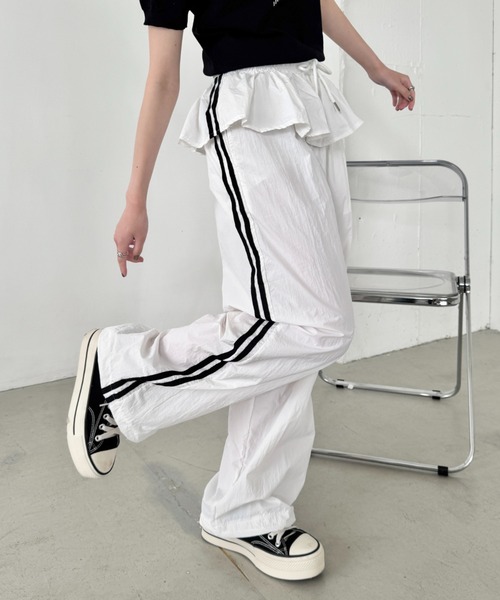 SOLLON.(ソルロン)の「ウエストフリルサイドラインナイロンパンツ(その他パンツ・レディース・ネイビー/ワインレッド/ホワイト/ブラック/チャコールグレー・FREE)」の20枚目の写真
