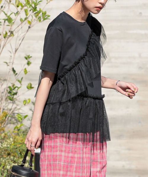 n'OrLABEL(ノアールレーベル)の「【吸湿冷感】ひんやりチュールフリルドッキングカットソー(Tシャツ/カットソー・レディース・ブラック/チャコール/オフホワイト・2/1)」の17枚目の写真
