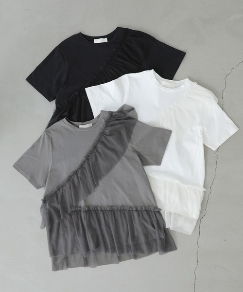 n'OrLABEL(ノアールレーベル)の「【吸湿冷感】ひんやりチュールフリルドッキングカットソー(Tシャツ/カットソー・レディース・ブラック/チャコール/オフホワイト・2/1)」の4枚目の写真