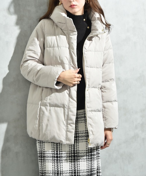 INTERPLANET（インタープラネット）の「ピーチスキンミドルダウン（ダウンジャケット/コート・レディース・ネイビー/グレイッシュベージュ/ブラック/ベージュ・LARGE/MEDIUM）」の21枚目の写真