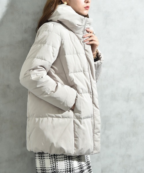 INTERPLANET（インタープラネット）の「ピーチスキンミドルダウン（ダウンジャケット/コート・レディース・ネイビー/グレイッシュベージュ/ブラック/ベージュ・LARGE/MEDIUM）」の22枚目の写真