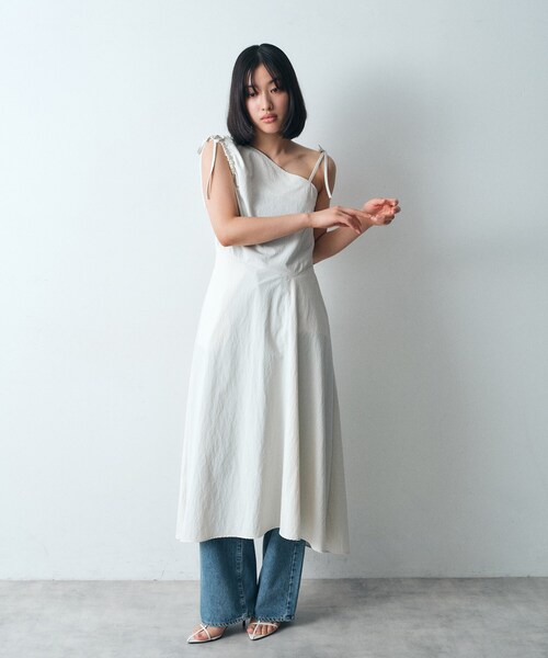 CODE A(コードエー)の「asymmetry ribbon one-piece(ワンピース・レディース・ブラック/ライトグレー・00)」の4枚目の写真