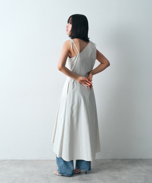 CODE A(コードエー)の「asymmetry ribbon one-piece(ワンピース・レディース・ブラック/ライトグレー・00)」の5枚目の写真