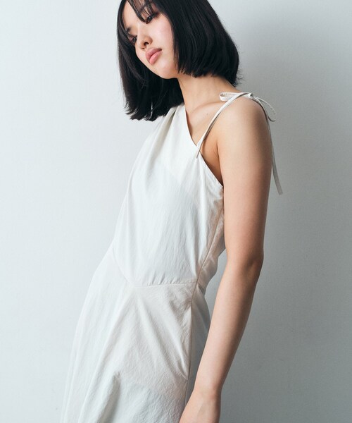 CODE A(コードエー)の「asymmetry ribbon one-piece(ワンピース・レディース・ブラック/ライトグレー・00)」の6枚目の写真