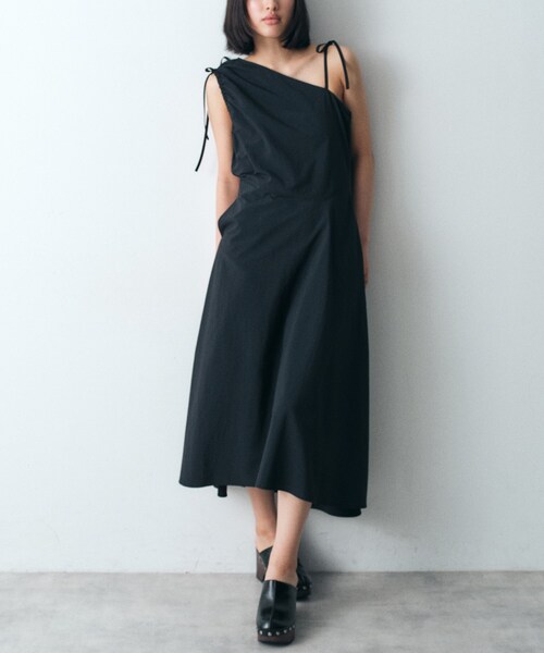 CODE A(コードエー)の「asymmetry ribbon one-piece(ワンピース・レディース・ブラック/ライトグレー・00)」の12枚目の写真