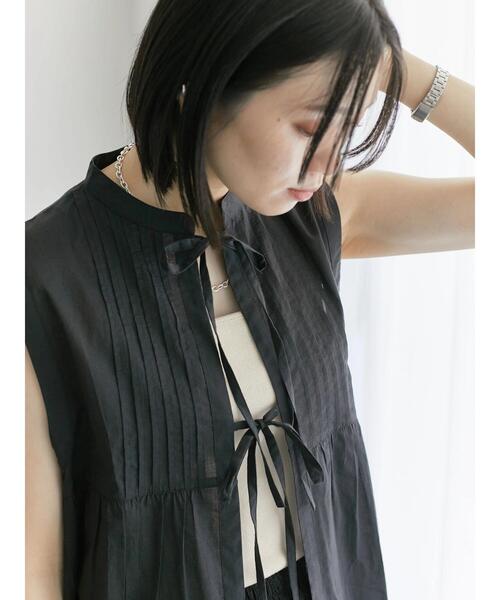 Samansa Mos2 blue（サマンサモスモスブルー）の「【Made in India】リボンベスト（シャツ/ブラウス・レディース・ブラック/オフホワイト/ネイビー・F）」の4枚目の写真