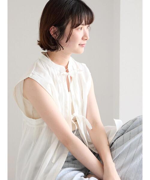 Samansa Mos2 blue（サマンサモスモスブルー）の「【Made in India】リボンベスト（シャツ/ブラウス・レディース・ブラック/オフホワイト/ネイビー・F）」の9枚目の写真