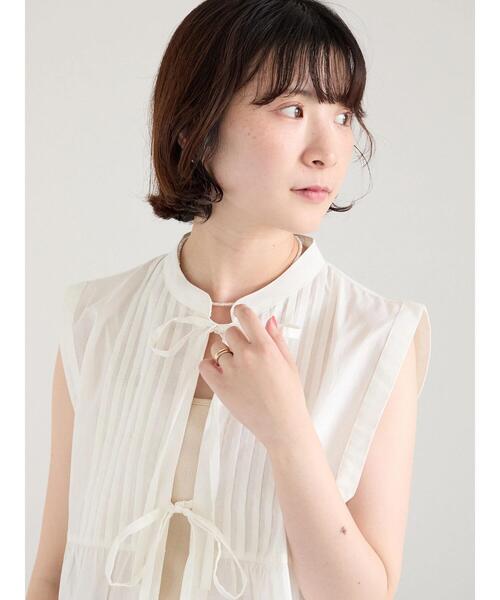 Samansa Mos2 blue（サマンサモスモスブルー）の「【Made in India】リボンベスト（シャツ/ブラウス・レディース・ブラック/オフホワイト/ネイビー・F）」の12枚目の写真