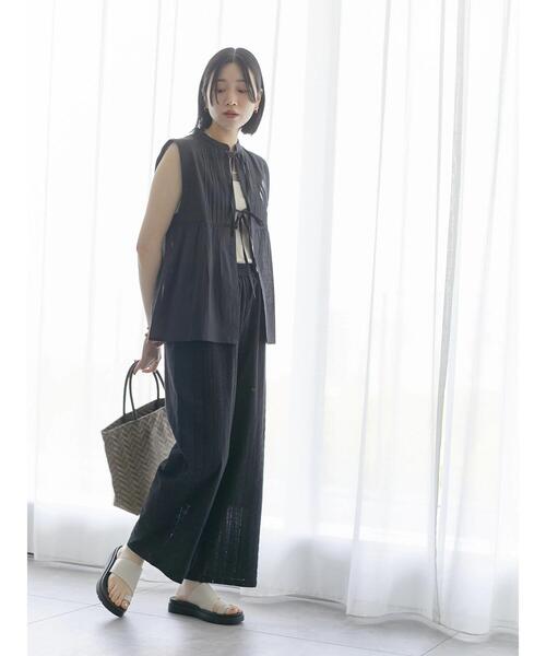 Samansa Mos2 blue（サマンサモスモスブルー）の「【Made in India】リボンベスト（シャツ/ブラウス・レディース・ブラック/オフホワイト/ネイビー・F）」の20枚目の写真