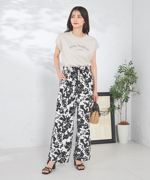 a.v.v(アーヴェヴェ)の「【コットン100%】フレンチスリーブロゴTシャツ(Tシャツ/カットソー・レディース・ホワイト/グレー系その他・34/36/38/40/42)」の14枚目の写真