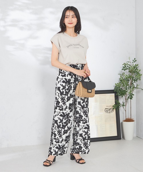 a.v.v(アーヴェヴェ)の「【コットン100%】フレンチスリーブロゴTシャツ(Tシャツ/カットソー・レディース・ホワイト/グレー系その他・34/36/38/40/42)」の15枚目の写真