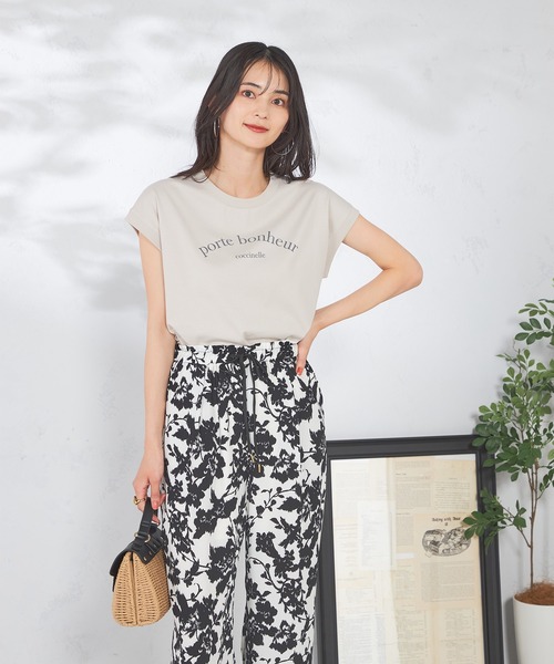 a.v.v(アーヴェヴェ)の「【コットン100%】フレンチスリーブロゴTシャツ(Tシャツ/カットソー・レディース・ホワイト/グレー系その他・34/36/38/40/42)」の17枚目の写真