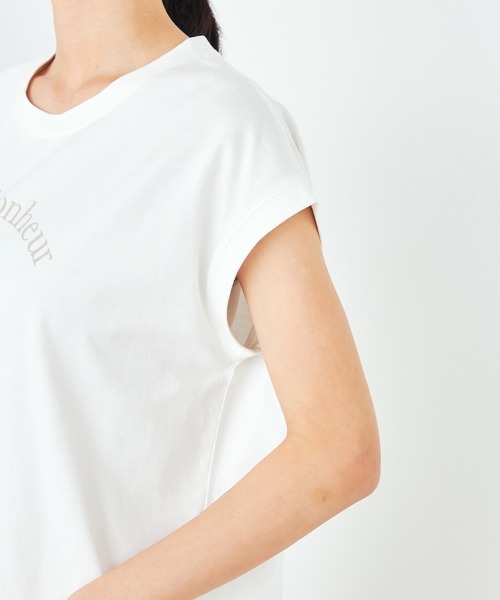 a.v.v(アーヴェヴェ)の「【コットン100%】フレンチスリーブロゴTシャツ(Tシャツ/カットソー・レディース・ホワイト/グレー系その他・34/36/38/40/42)」の22枚目の写真