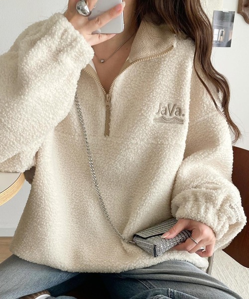Java(ジャバ)の「《JaVaジャバコラボ》ボア素材×刺繍でおしゃれ上級者に格上げ♪アノラックハーフジッププルオーバー(スウェット・レディース・ブラック/グレイッシュベージュ/アイボリー・LARGE/MEDIUM/SMALL/X-LARGE)」の11枚目の写真