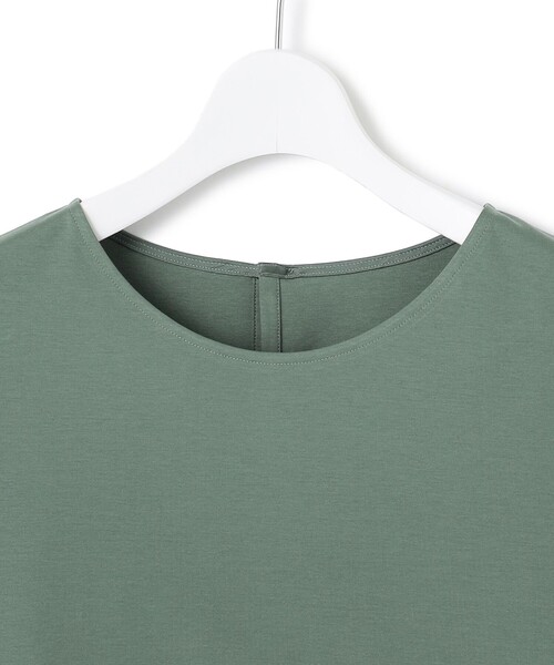 23区(ニジュウサンク)の「【洗える】シルエットスムースコンビ バックフレア カットソー(Tシャツ/カットソー・レディース・モスグリーン系/ベージュ系/ブラック系・38/40)」の12枚目の写真