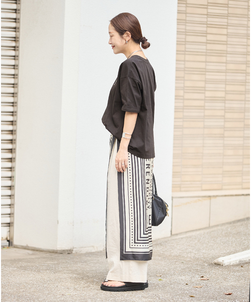 JOURNAL STANDARD（ジャーナルスタンダード）の「《追加3》汗ジミ防止天竺ビッグT（Tシャツ/カットソー・レディース・ホワイト/ブラック系その他/チャコールグレー・FREE）」の11枚目の写真