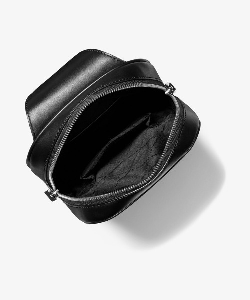 MICHAEL KORS（マイケルコース）の「COOPER ペブルレザー コミューター スリングパック（バックパック/リュック・メンズ・ブラック・FREE）」の5枚目の写真