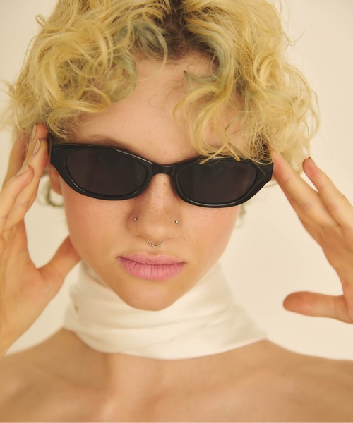 Carmelo（カーメロ）の「Cat eye oval sunglass（サングラス・レディース・ブラック/ホワイト・FREE）」の7枚目の写真