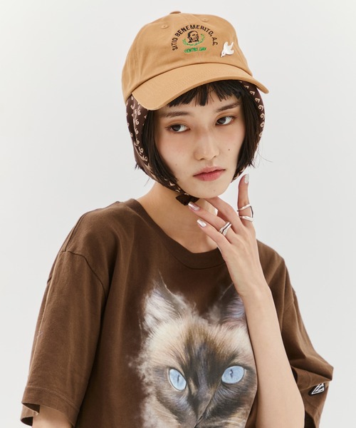 La Maison de Lyllis(メゾンドリリス)の「【LY/エルワイ】《STUDIOUS別注》Letrero cap & Vintage Pin Set/レトレロキャップ/ピンつき(キャップ・レディース・ブラウン/ベージュ/ブラック・FREE)」の3枚目の写真