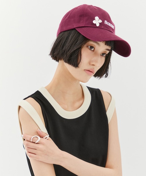 La Maison de Lyllis(メゾンドリリス)の「【LY/エルワイ】《STUDIOUS別注》Letrero cap & Vintage Pin Set/レトレロキャップ/ピンつき(キャップ・レディース・ブラウン/ベージュ/ブラック・FREE)」の2枚目の写真