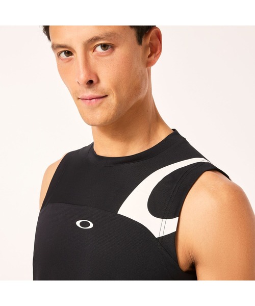 OAKLEY(オークリー)の「オークリー ENHANCE TECH COLD NS CREW 2.0/タンクトップ/ Training・トレーニングコレクション/ スポーツ/ OAKLEY(タンクトップ・メンズ・ブラック/ブルー系その他/ネイビー/ホワイト・L/M/S/XL/XS)」の9枚目の写真